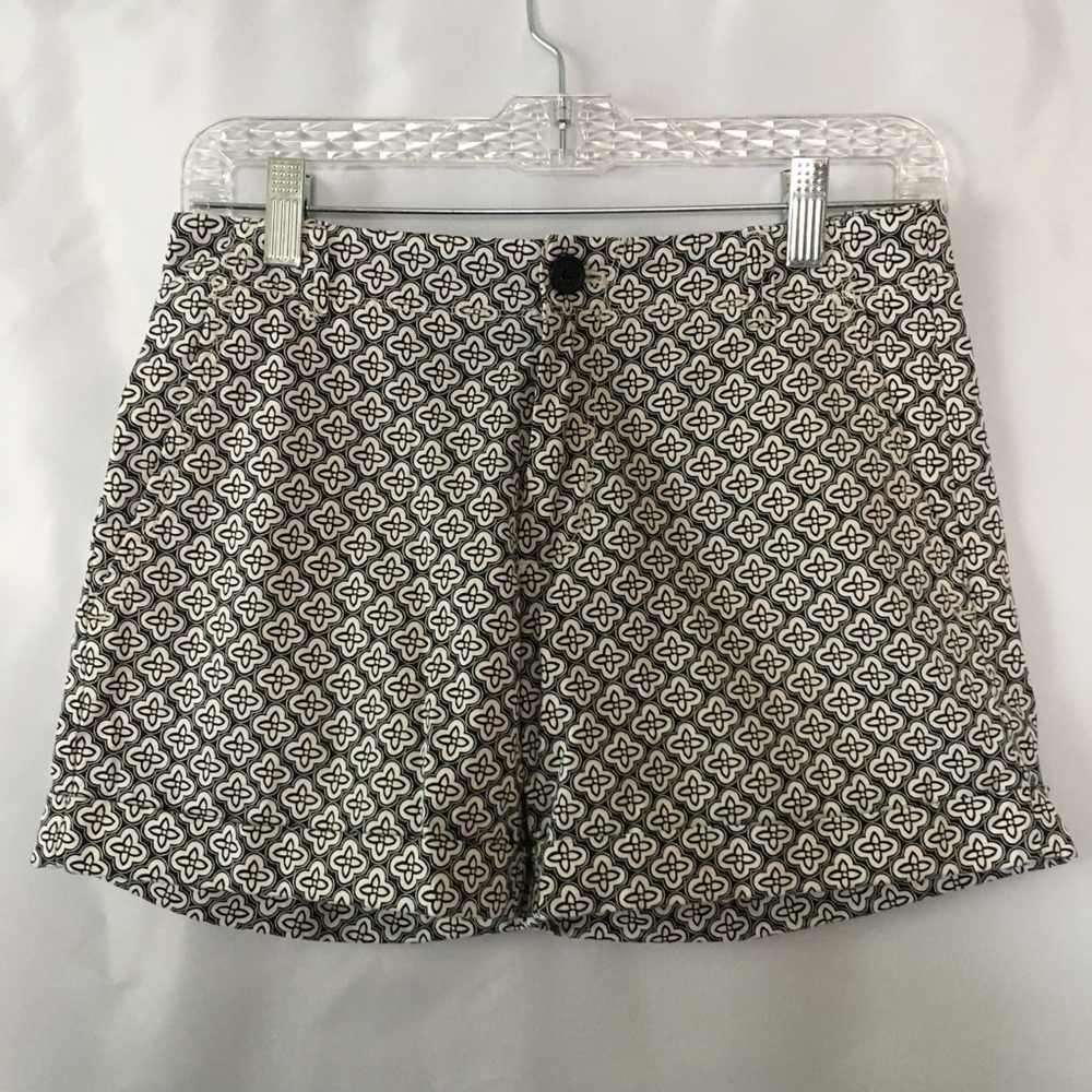 Banana Republic Shorts with pockets size 0